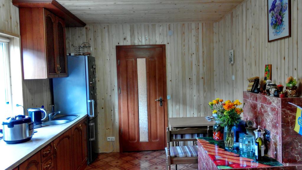 Cottage Ozerniy Lazeshchyna Værelse billede
