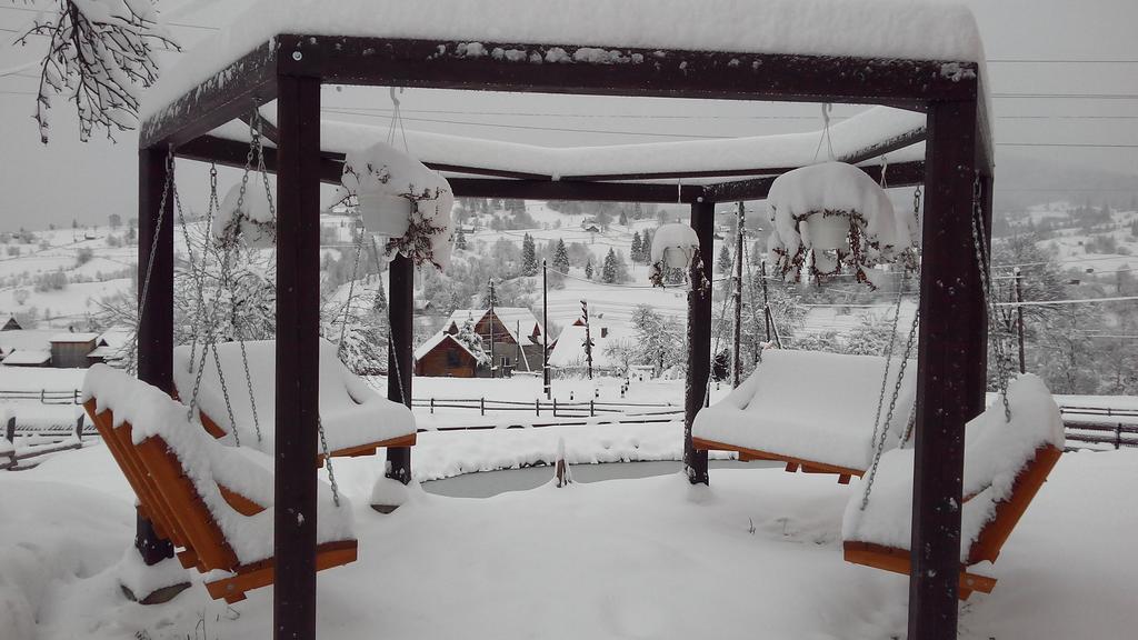 Cottage Ozerniy Lazeshchyna Eksteriør billede